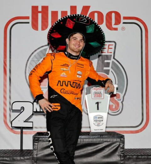 Article: Pato stuns in Milewaukee race 1